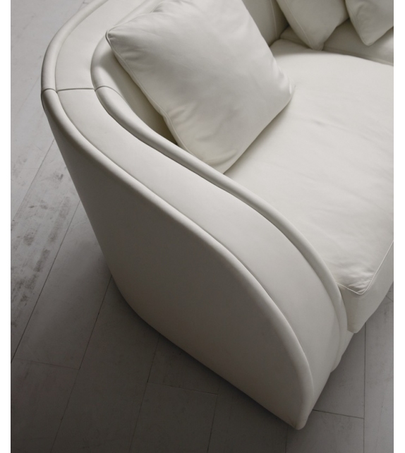 Carmen Opera Contemporary Sofa