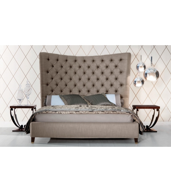 Vanja Opera Contemporary Petite Table