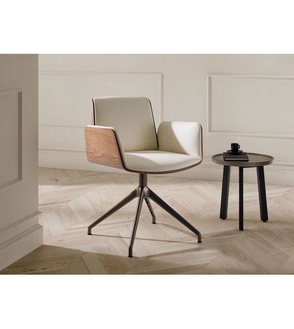 Hug Metal Punt Chair