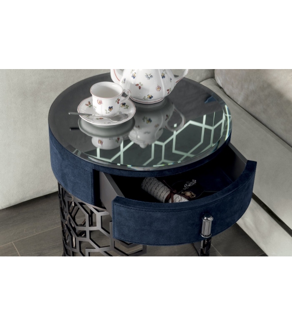 Lucy Longhi Mesilla de Noche