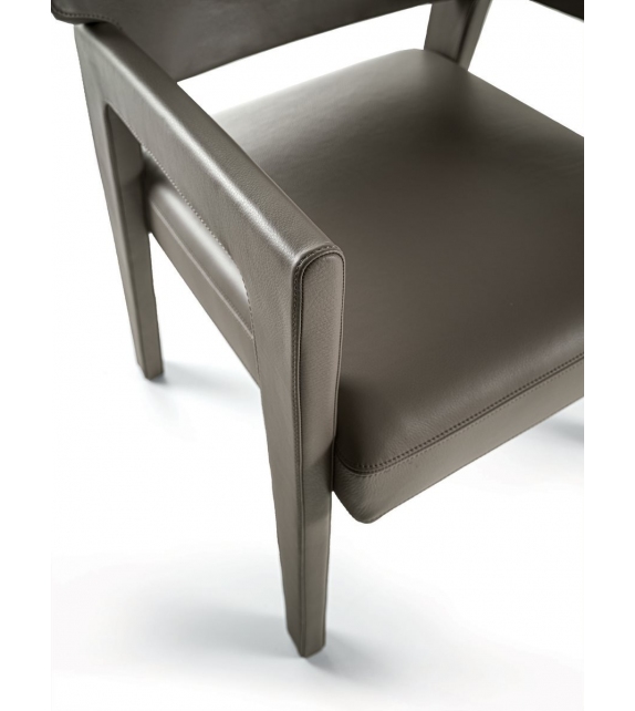 Queen Longhi Chair