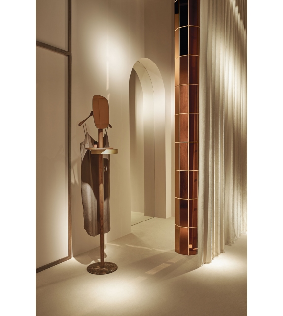 Galàn W Nomon Valet Stand