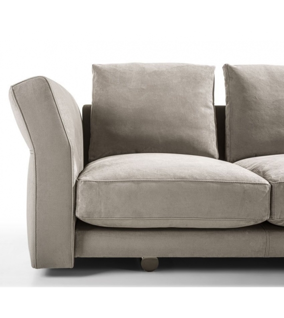 Riverside Longhi Sofa