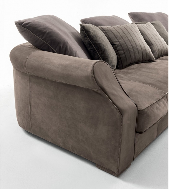 Rubens Longhi Sofa