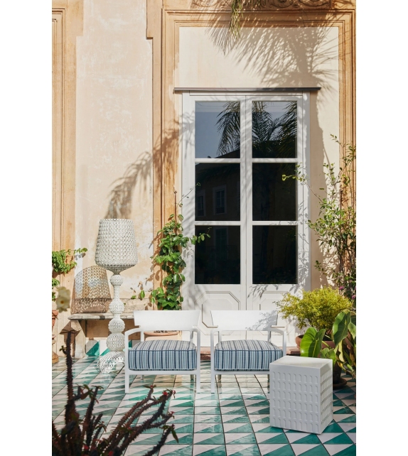 Cara Mat Outdoor Kartell Armchair