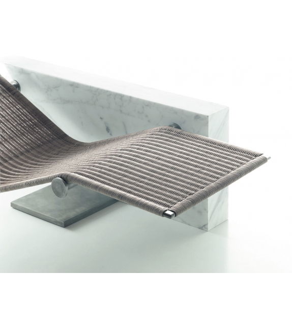 Vis à Vis Kreoo Chaise Lounge