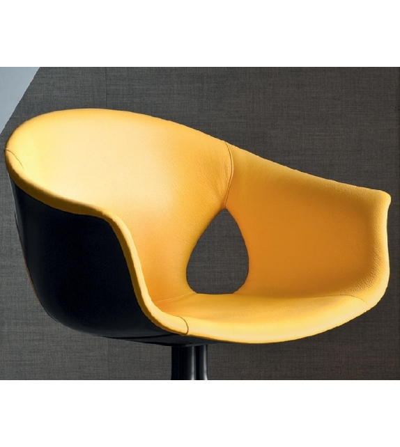 Ginger Ale Office Armchair 4-Spoke Poltrona Frau