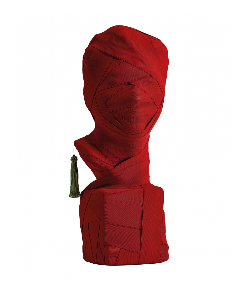 This is not a Self Portait Maison Dada Escultura