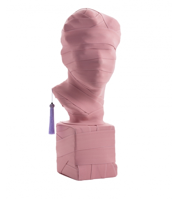 This is not a Self Portait Maison Dada Skulptur