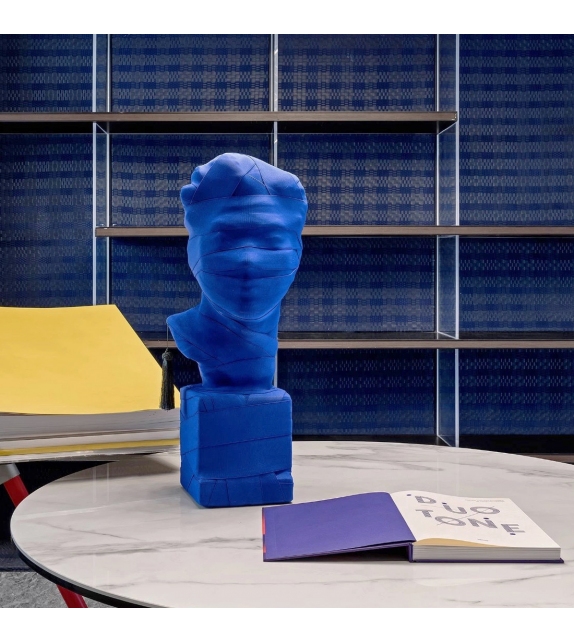 This is not a Self Portait Maison Dada Skulptur