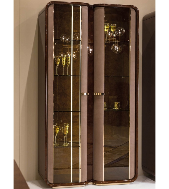 Madison Turri Vitrine