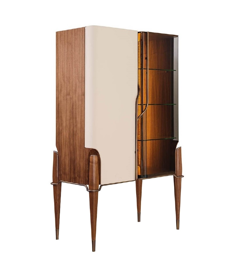 Melting Light Leather Turri Showcase