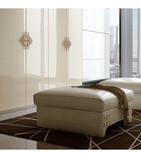 Numero Tre Turri Pouf