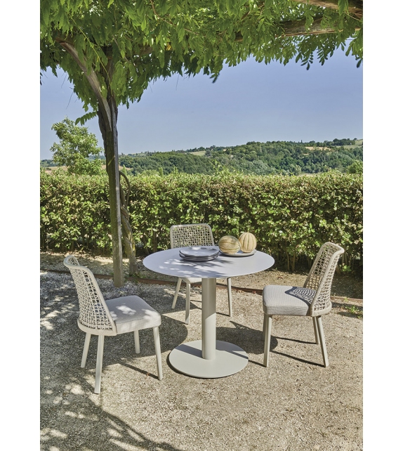 Emma Varaschin Chair