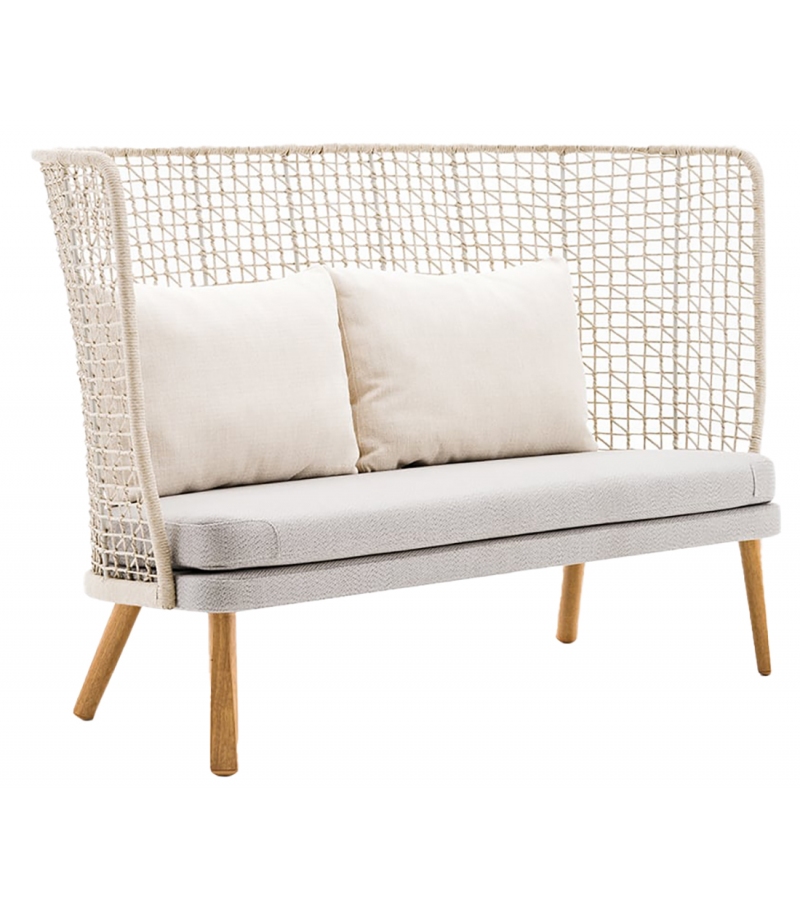 Emma Varaschin Hohen Sofa