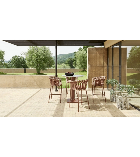 Emma Cross Varaschin Tabouret