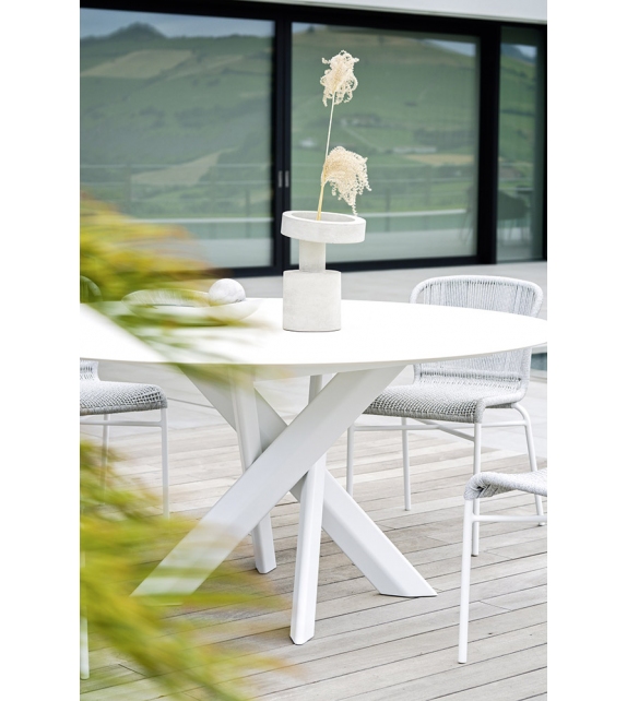 System Star Varaschin Table