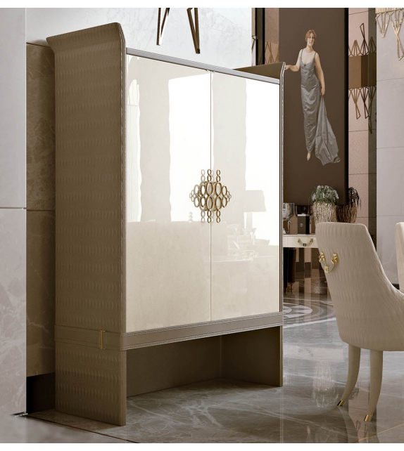 Numero Tre Turri Cabinet