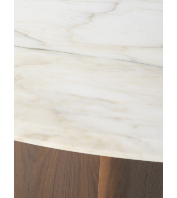 Pinnacle Turri Round Table