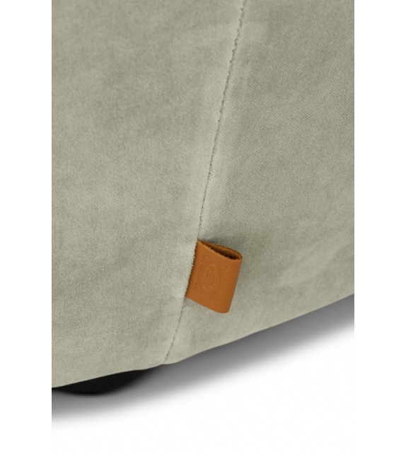 Poltrona Frau & Ceccotti Collezioni Duo Sofa