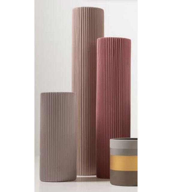 V-Groove Bosa Vase