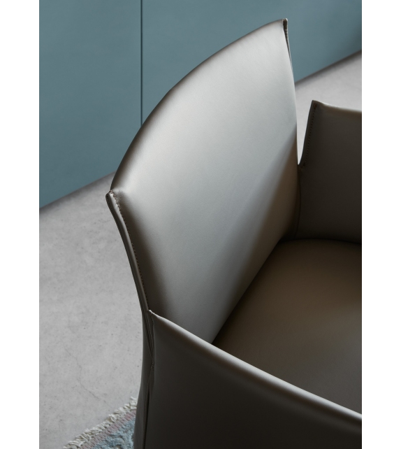 Ayra Lema Small Armchair