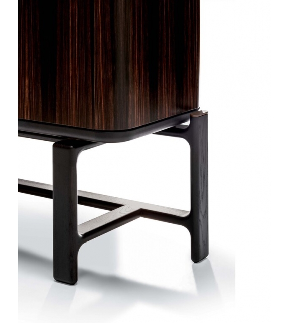 Duo Cabinet Poltrona Frau & Ceccotti Collezioni Credenza