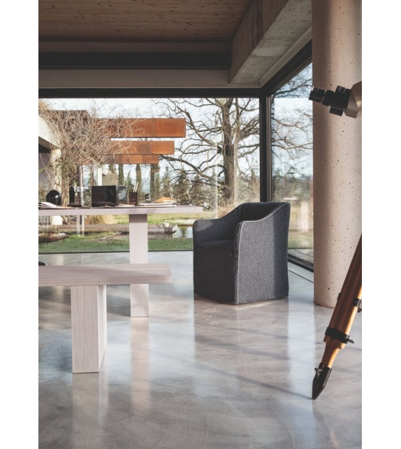 Yaku Gervasoni Table