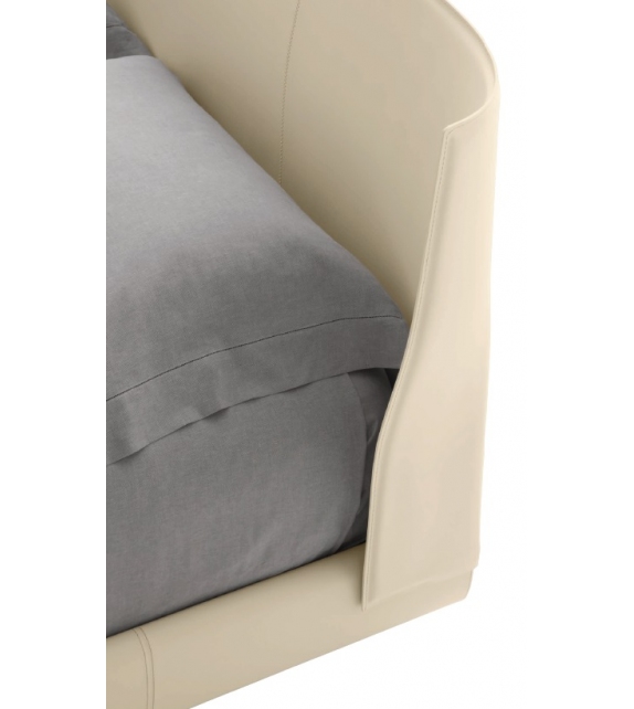 Alys 10 B&B Italia Bed