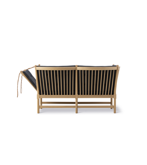 Spoke-Back Fredericia Lounge Chair 1788