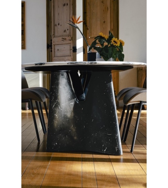 Infinitamente Poltrona Frau Table