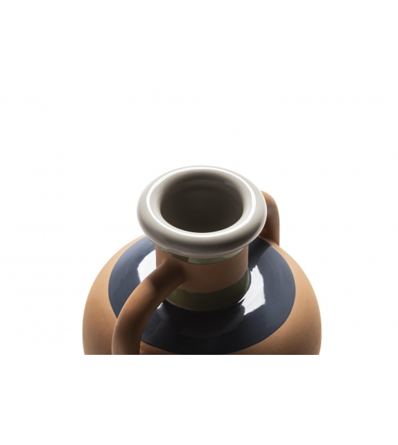 Ikiperu Poltrona Frau Vase