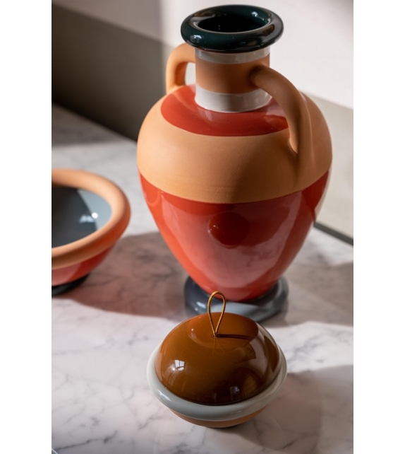 Ikiperu Poltrona Frau Vase