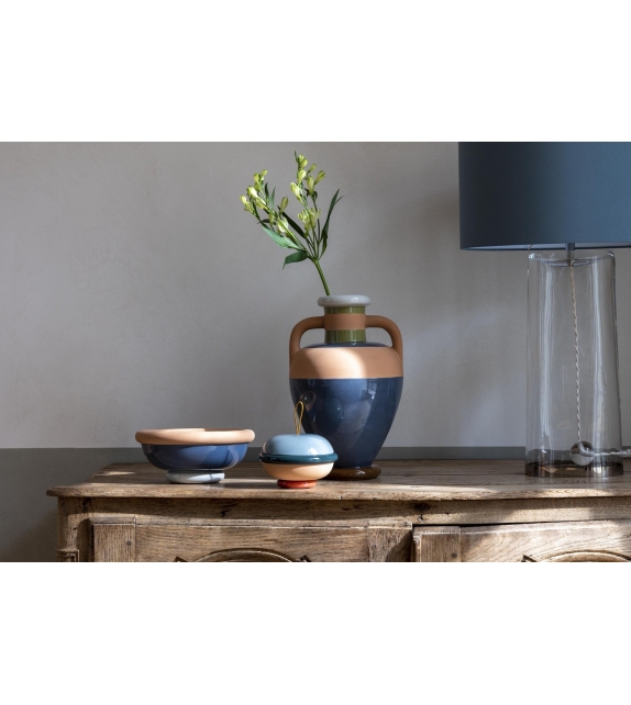 Ikiperu Poltrona Frau Vase