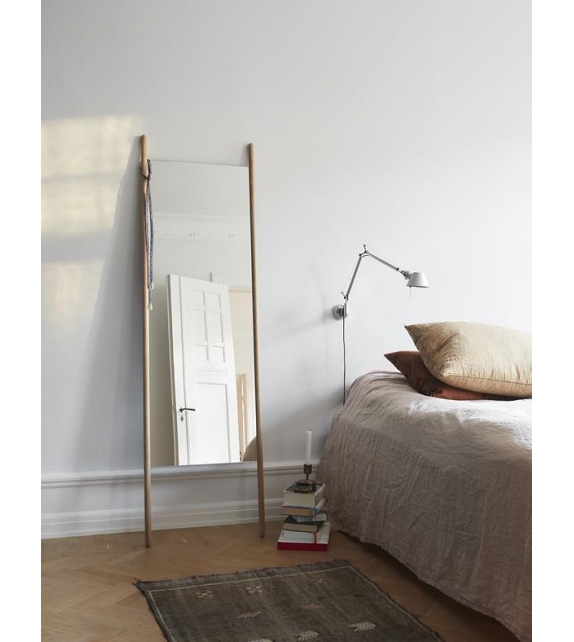 Georg Skagerak Mirror