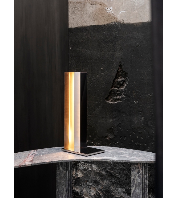 Mano Light Tacchini Lampada da Tavolo