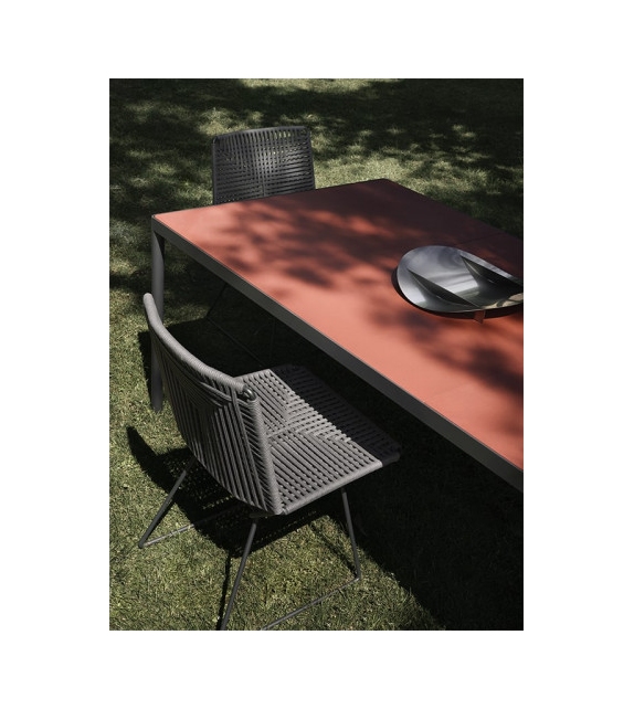 Offset Outdoor MDF Italia Table
