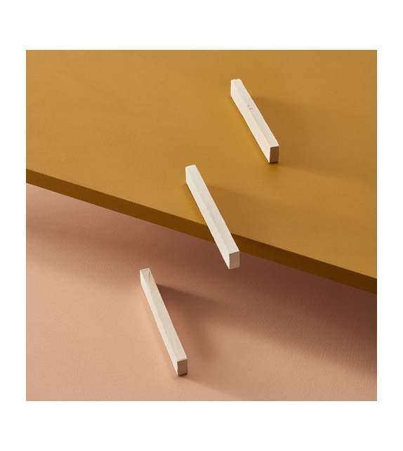 Tense Material MDF Italia Table