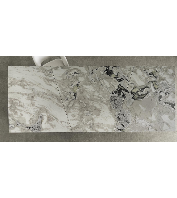 Karl Table Casamilano