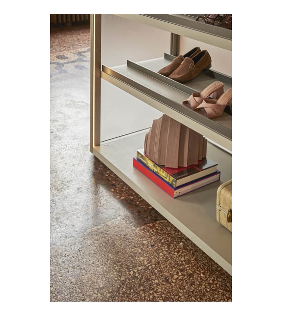 Teatro Pianca Walk-in Closet