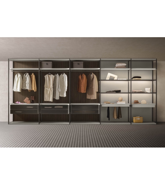 Teatro Pianca Walk-in Closet