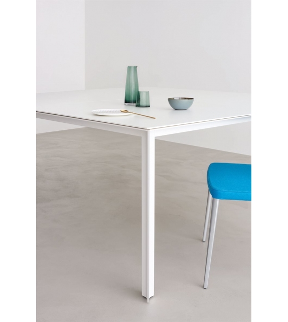 Skin Desalto Table