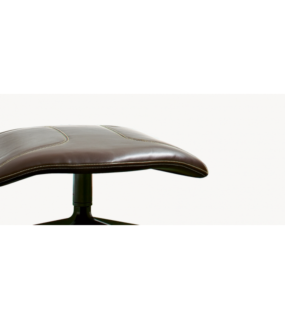 Moroso Pouf Take a Line For a Walk