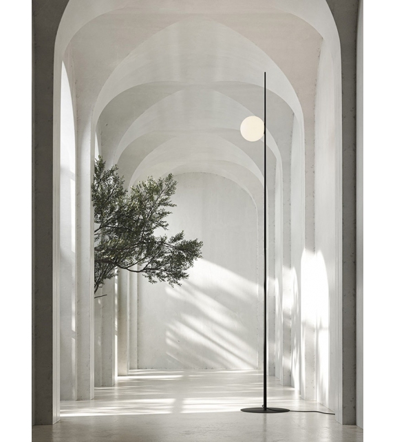 Atmosphere Karman Floor Lamp