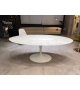 In Ausstellung - Saarinen Knoll Oval Tisch