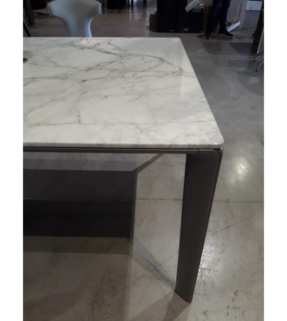 Homey Table Poltrona Frau