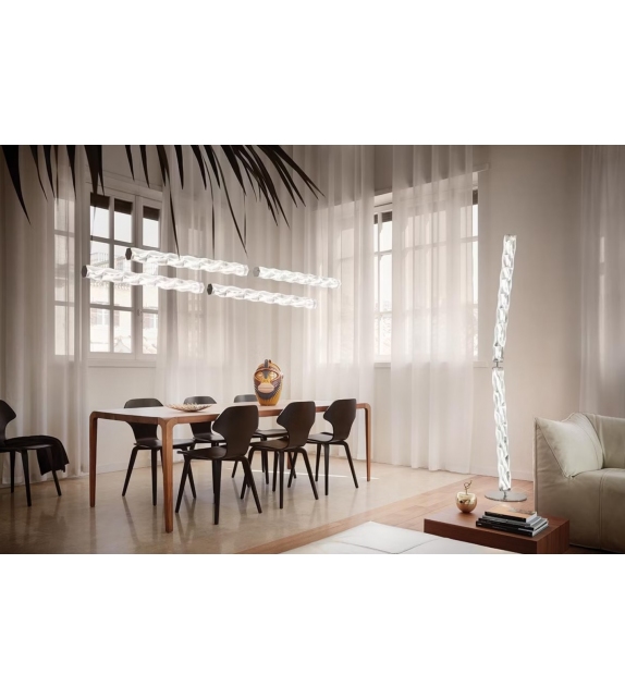 Hugo Vertical Slamp Hängeleuchte