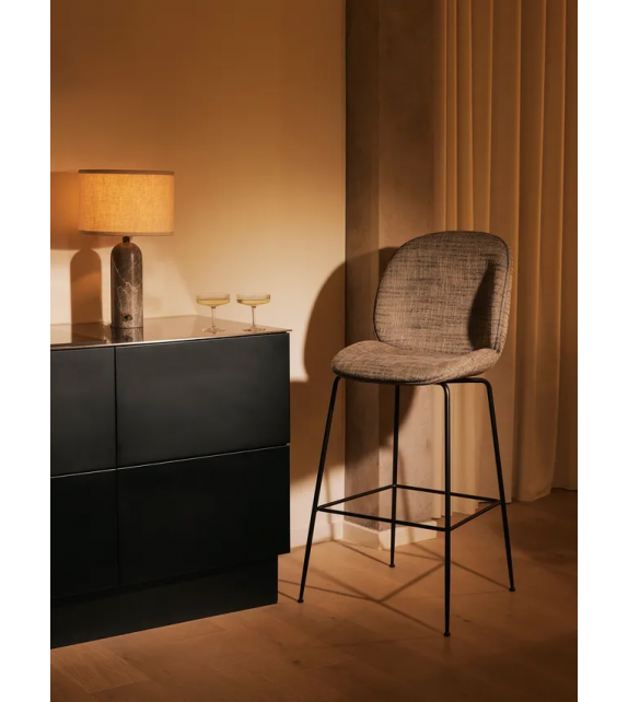 Beetle Counter Gubi Taburete