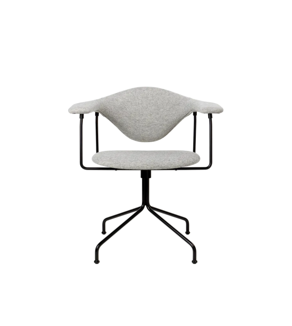 Masculo Dining Gubi Chaise avec Base Pivotante