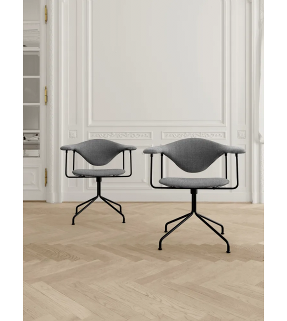 Masculo Dining Gubi Sedia con Base Girevole
